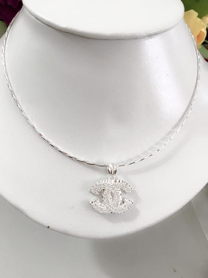Bộ kiềng mềm bạc ý nguyên chất .
