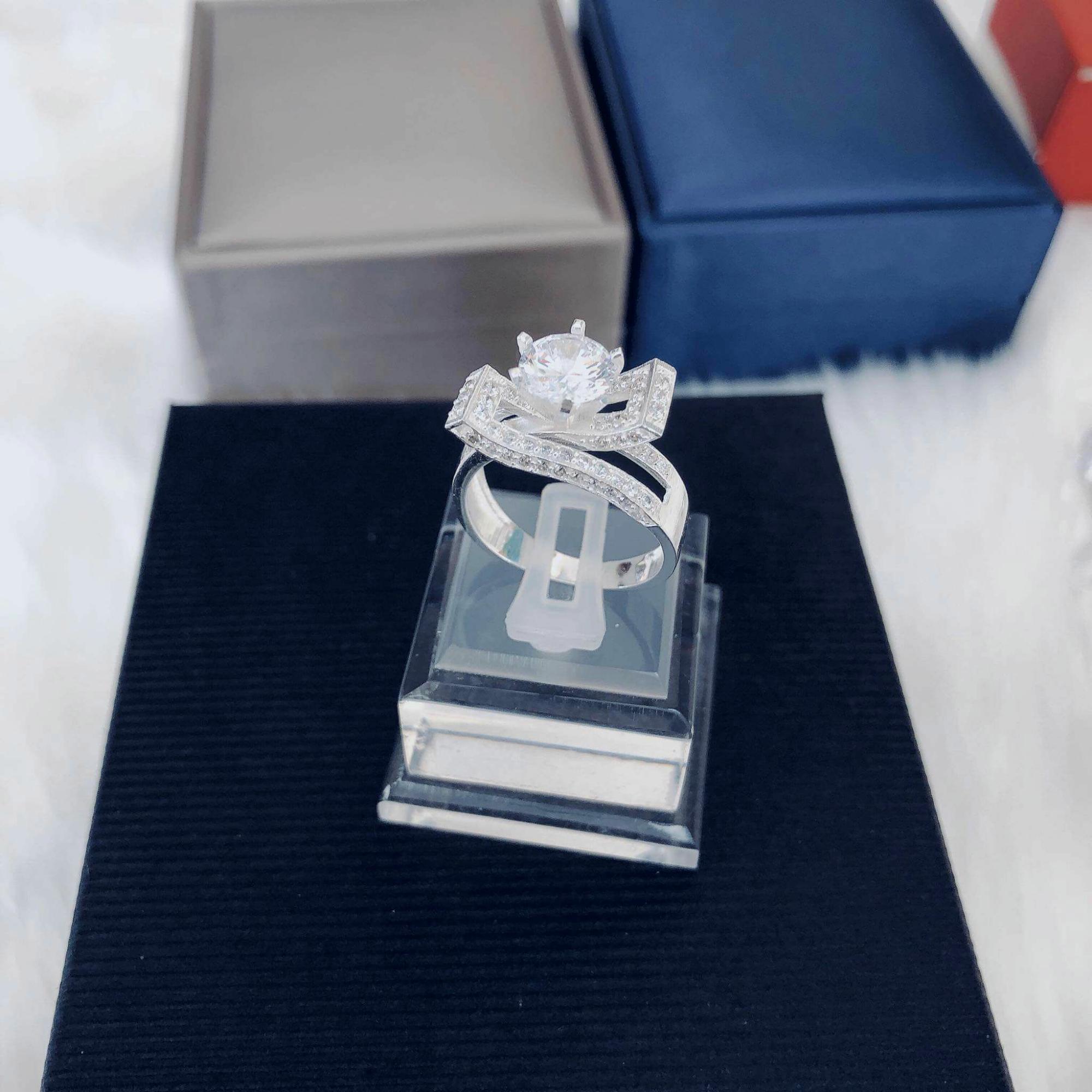 Nhẫn bạc thời trang