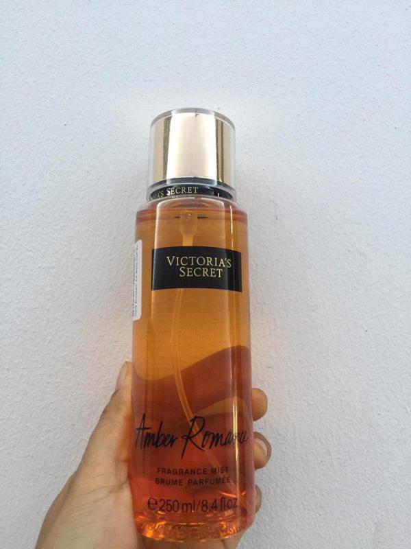 Xịt Toàn Thân Victorias Secret Amber Romance 250ml