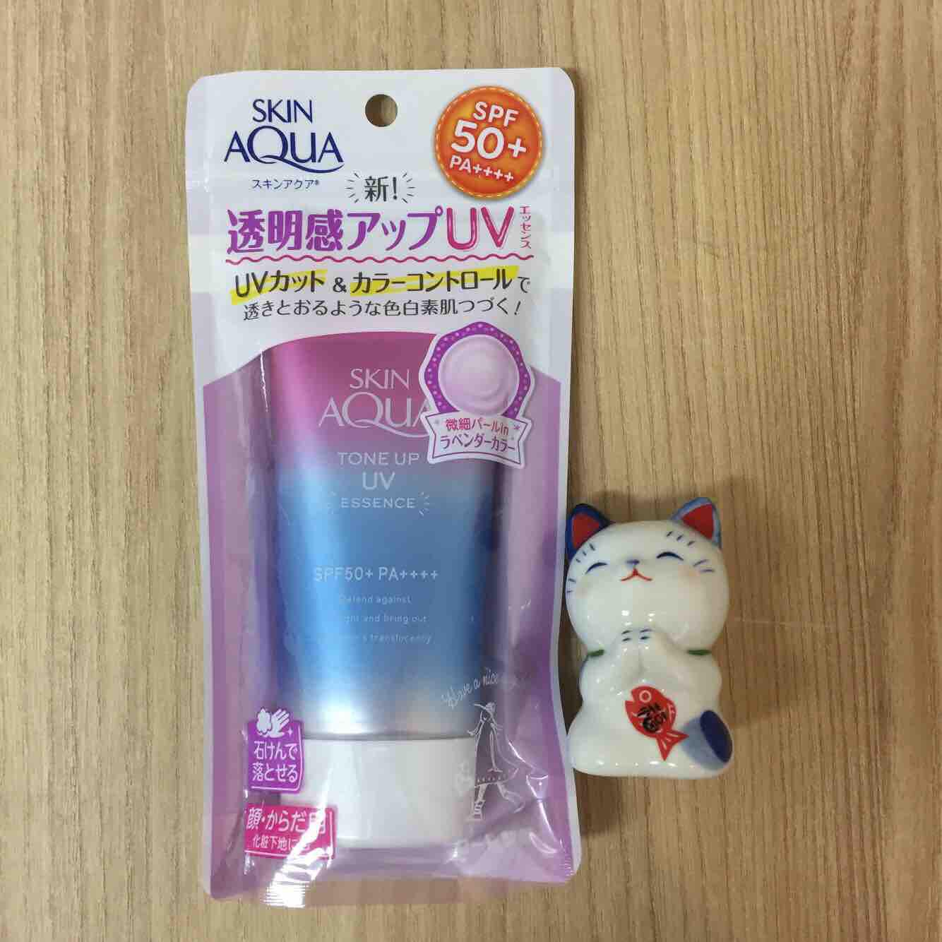 KEM CHỐNG NẮNG SKIN AQUA TONE UP UV SPF 50+ PA++++