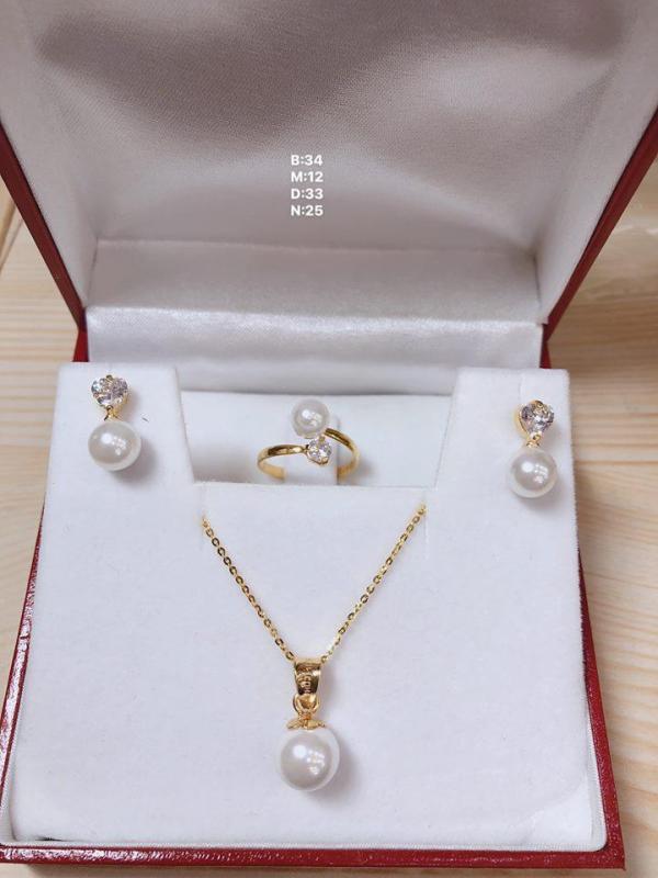 Bộ trang sức ngọc trai vàng