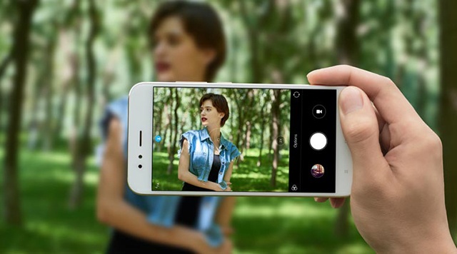 Camera xoá phông tốt