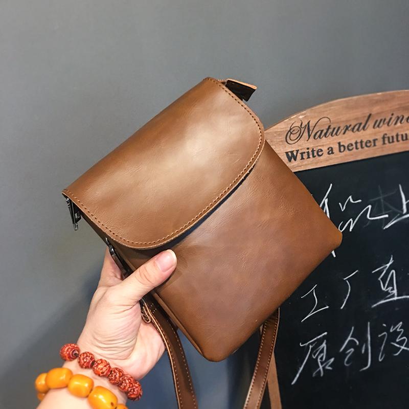 Retro Pria Tas Kecil Casual Tas Bahu Tunggal Kepribadian Jalanan Penutup Terbuka Tas Selempang 2018 Model Baru Pria Dan Wanita Tas Pengirim Surat Januari 2019 - 3 Retro Pria tas kecil casual tas bahu tunggal kepribadian jalanan penutup terbuka tas selempang 2018 model baru Pria dan Wanita tas pengirim surat - 3