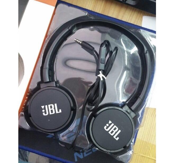 tai nge jbl 08.jpg