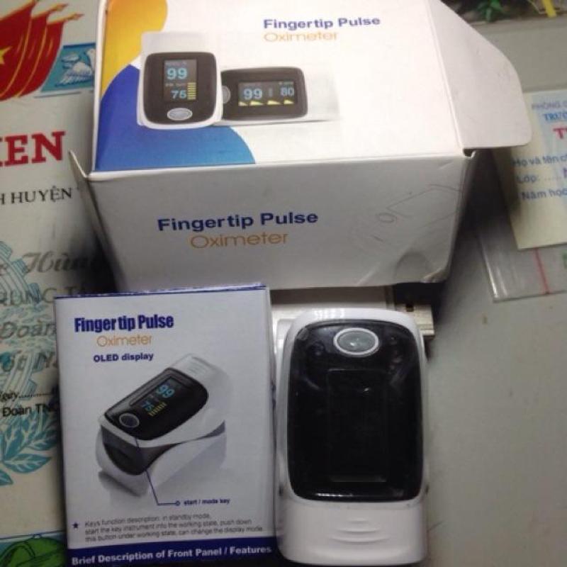 Máy Đo Độ Bảo Hoà Oxy và Nhịp Tim Rất nhỏ gọn (Fingertip Pulse Oximeter) bán chạy