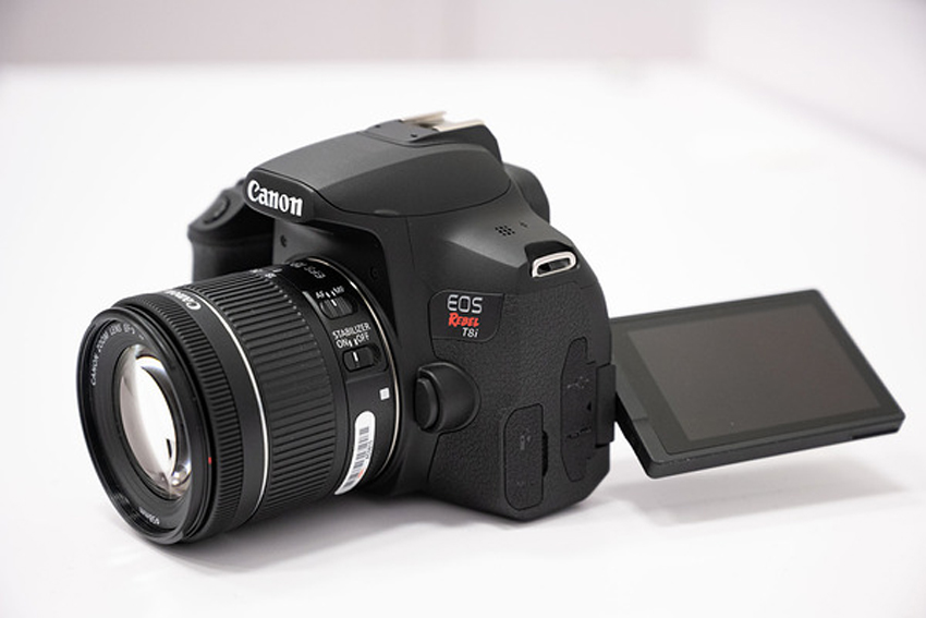 Ống kính EF-S 18-55mm f/4-5.6 IS STM