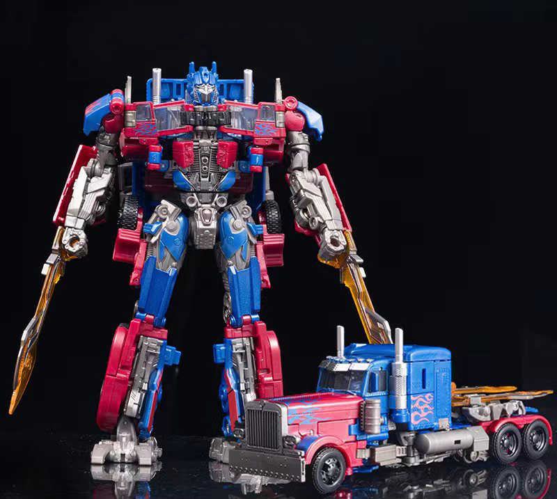 Mô hình Optimus Prime SS38 KO Transformers Studio Series Hunters Store #9 Mô hình Optimus Prime SS38 KO Transformers Studio Series Hunters Store
