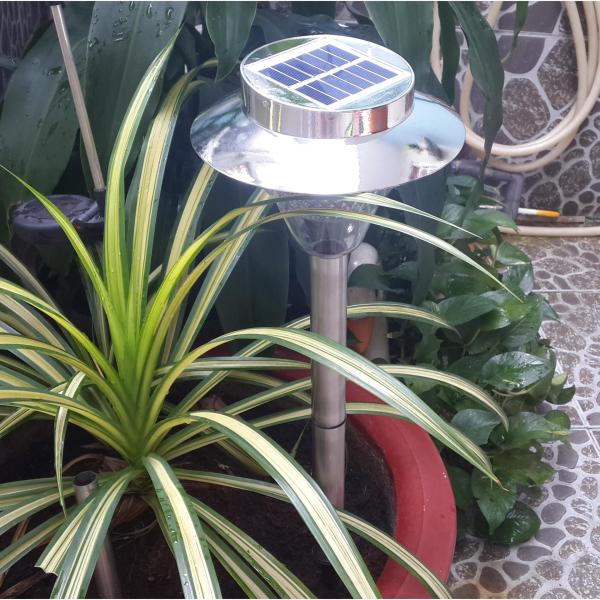 Đèn sân vườn năng lượng mặt trời 24 LED - L1D