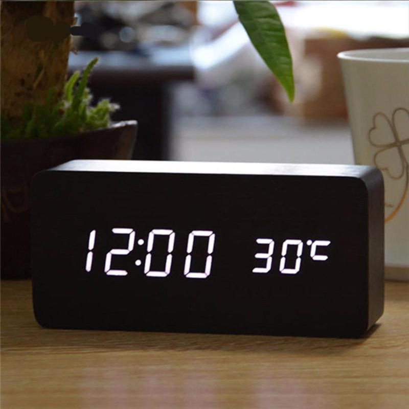 Nơi bán Đồng hồ báo thức để bàn chữ nhật Cloud Store