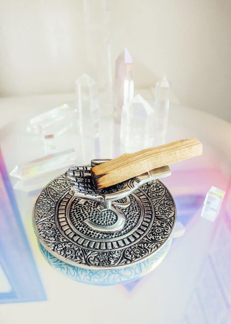 Bó lá mix lá xô thơm trắng và cây thánhin White Sage + Yerba Santa Smudge Incense 3-4in Bundle