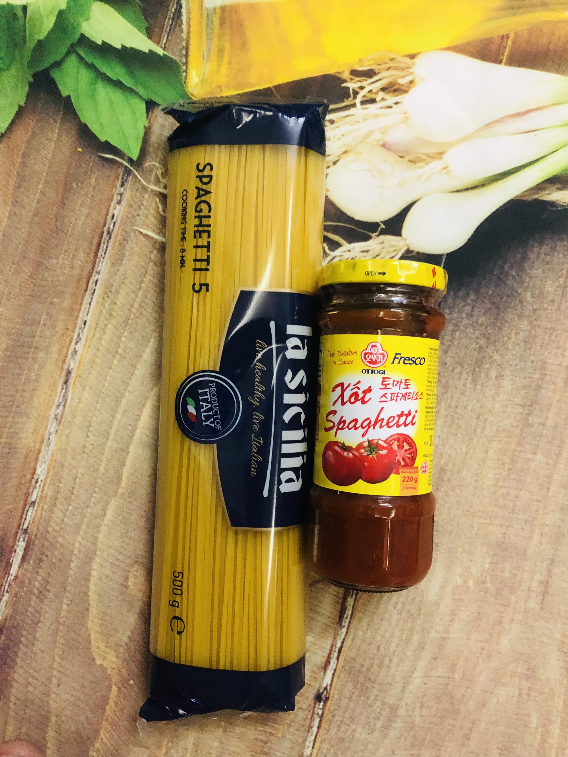 COMBO 500G MÌ SPAGHETTI + 1 HŨ TƯƠNG CÀ NẤU MÌ Ý SPAGHETTY 220G