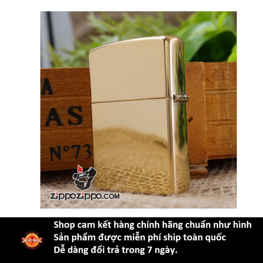 Gian hàng chính hãng Bật Lửa Zippo Gold Plated Genuine Mỹ B-17 Mỹ Hãng sản xuất: Zippo Xuất xứ: sản xuất tại Mỹ Zippo tặng kèm bấc đá đi kèm Chất liệu vỏ: đồng thau phủ chrome Tình trạng: mới 100%, nguyên seal tem đỏ Sản phẩm kèm hộp có mã vạch kiểm tra hàng chính hãng 14 ngày đổi trả nếu không vừa ý Bảo hành chính hãng trọn đời