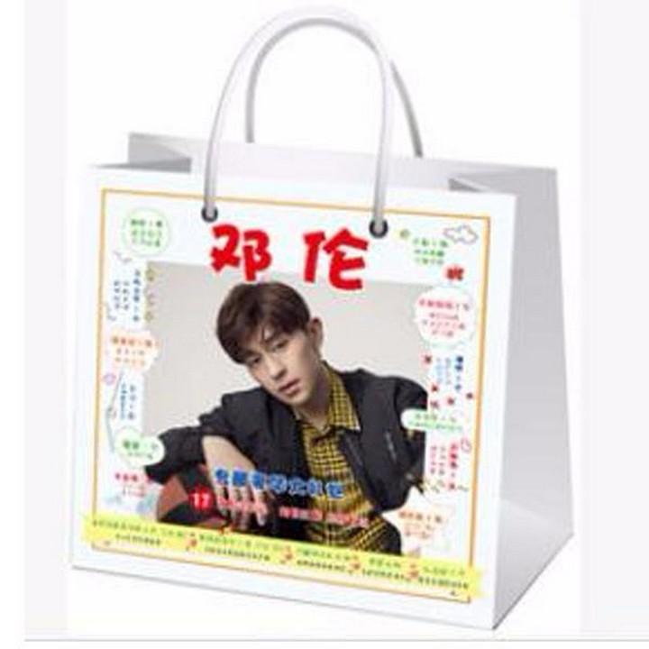 Túi quà Dương Dương có poster postcard bookmark banner huy hiệu thiếp ảnh dán album ảnhThiết kế độc đáo, tinh tế Món quà độc đáo cho bộ sưu tập của bạn Thích hợp làm quà tặng cho bạn bè và người thân Fan .............. ring ngay sản phẩm về nào Thiết kế độc đáo và tinh tế Sản phẩm từ thegioitiengtrung tham khảo thêm tại https://www.lazada.vn/shop/thegioitiengtrung/ 