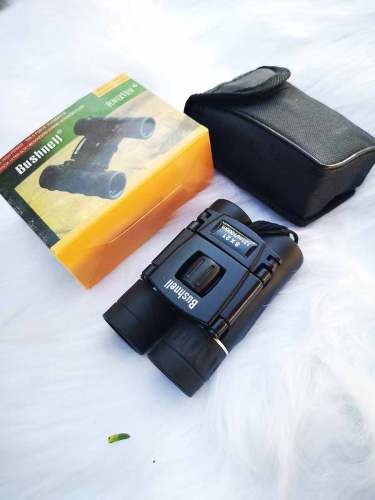 Ống Nhòm Mini Bushnell 8x21 - ☑ Thích hợp : Sử dụng ống kính bk4 rất trong có độ mở rộng - ☑ Tầm quan sát lên đến 1000m - ☑ Cơ chế điều chỉnh linh hoạt cho phép lấy nét nhanh chóng. - ☑ Độ sáng cao lấy sáng trong điều kiện ánh sáng yếu. - ☑ Cơ chế điều chỉnh linh hoạt cho phép lấy nét nhanh chóng. - ☑ Thiết kế gọn gàng, được bọc vỏ cao su chịu lực giúp chống va đập, rơi, độ bền tuyệt đối------------------------------------------------------------------------------------------- Thông Số- ☑ Kích Thước : độ dài …12cm…. Độ rộng…8cm…….. ☑ Độ phóng Đại : 8x21 lần☑ Hãng sản xuất : bushnell------------------------------------------------------------------------------------------Trọn Bộ Sản Phẩm Gồm- ☑ Ống nhòm - ☑ Hộp Đựng - ☑ Giấy Hướng dẩn sử dụng - ☑ Khăn lau - ☑ giấy bảo hành