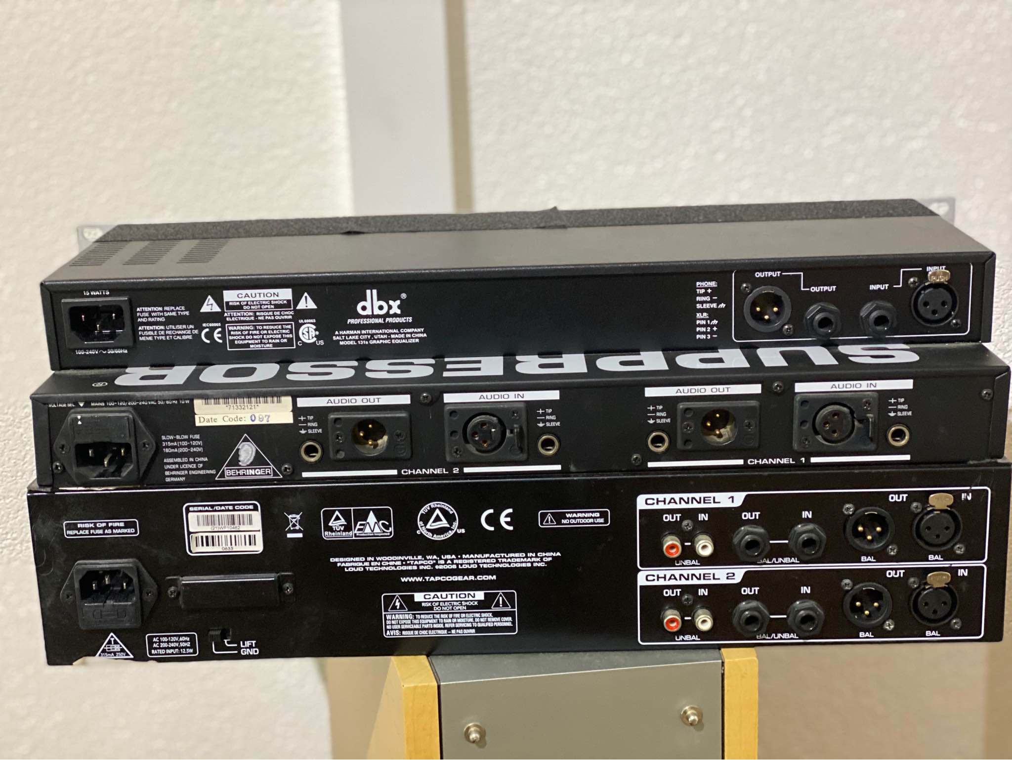 LỌC XÌ EQUALIZER DBX 131S NHẬP KHẨU CHÍNH HÃNG