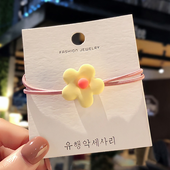 Bộ sản phẩm : 5 buộc tócChất dai bền, co dãn hiệu quả caoSize trung dễ sử dụngShop giao mẫu ngẫu nhiên nhiều mẫu cho khách