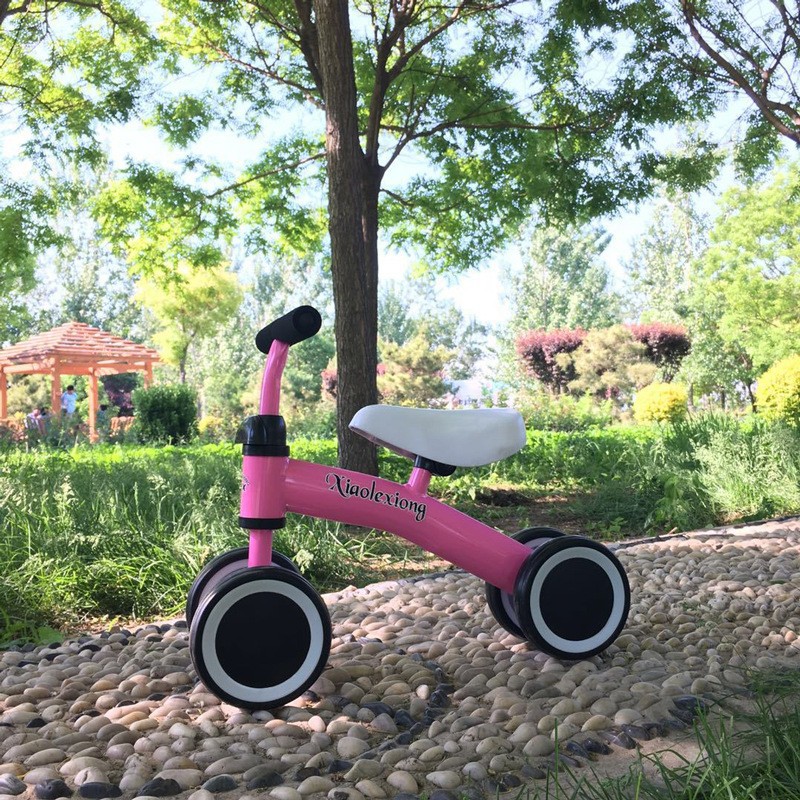 Đồ chơi trẻ em - Xe Cân Bằng 4 Bánh Mini Cho Bé 1 -3 Đồ chơi trẻ em - Xe Cân Bằng 4 Bánh Mini Cho Bé 1 -3