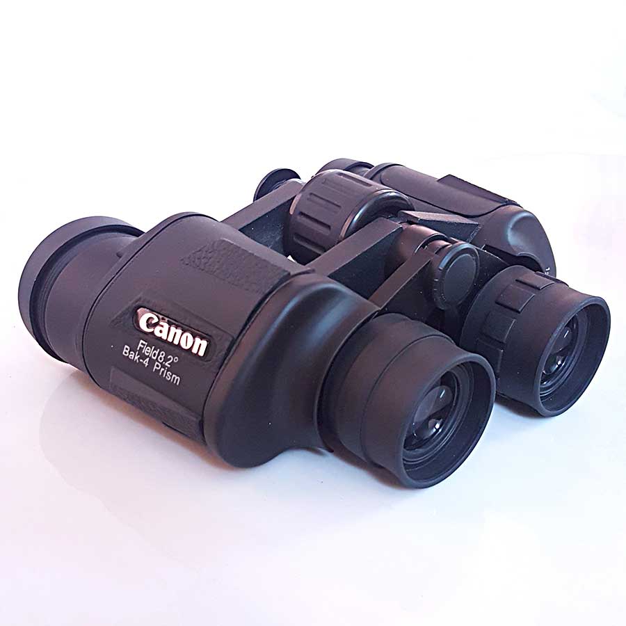 Ống Nhòm Nhật Bản cao Cấp 8x40 - ☑ Thích hợp : Sử dụng ống kính bk4 rất trong có độ mở rộng, - ☑ Tầm quan sát lên đến 4000m - ☑ Cơ chế điều chỉnh linh hoạt cho phép lấy nét nhanh chóng. - ☑ Độ sáng cao lấy sáng trong điều kiện ánh sáng yếu. - ☑ Cơ chế điều chỉnh linh hoạt cho phép lấy nét nhanh chóng. - ☑ Thiết kế gọn gàng, được bọc vỏ cao su chịu lực giúp chống va đập, rơi, độ bền tuyệt đối------------------------------------------------------------------------------------------- Thông Số- ☑ Kích Thước : độ dài …25cm…. Độ rộng…15cm…….. ☑ Độ phóng Đại : 8x40 lần ☑ Hãng sản xuất : canon------------------------------------------------------------------------------------------Trọn Bộ Sản Phẩm Gồm- ☑ Ống nhòm - ☑ Hộp Đựng - ☑ Giấy Hướng dẩn sử dụng - ☑ Khăn lau - ☑ giấy bảo hành