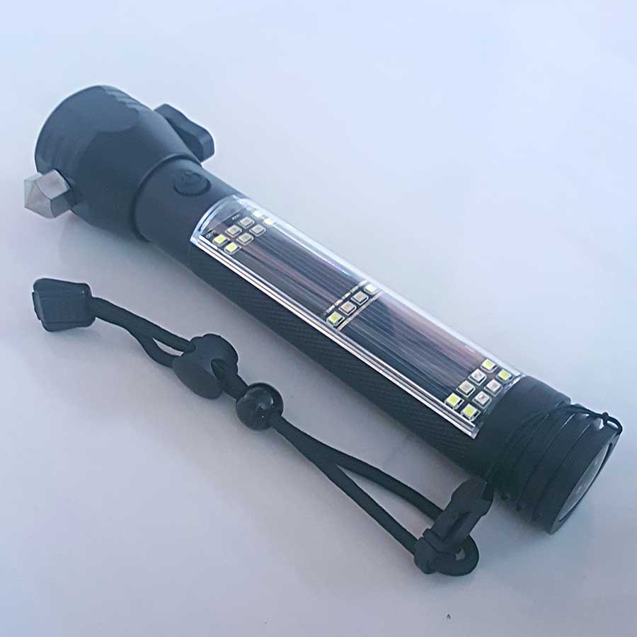 Đèn Pin Siêu Sáng 10 Chức Năng ☑ Đèn Pin Siêu Sáng 10 Chức Năng Có nhiều chế độ sáng: Sáng Mạnh - Vừa - Yếu, có zoom, có đèn bên hông,có chế độ sos,có nam châm,và dao cắt dây ☑ Khả năng chiếu xa lên tới 200M ☑ Có Thể Sử dụng làm sạc dự phòng trong trường hợp khẩn cấp ☑ Làm từ hộp kim nhôm bao đốt, bao đập, bao va chạm ☑ Thiết kế nhỏ gọn dễ cầm nắm và di chuyển ☑ Tuổi thọ 100.000 giờ tương đương dùng 27 năm (10 giờ/ngày) ☑ Bộ SP Gồm : Đèn, Pin Sạc, Sạc Pin, Phiếu BH 12 tháng .------------------------------------------------------------------------------------------- Thông Số- ☑ Kích Thước : độ dài …12cm…. Độ rộng…5cm…….. ☑ Độ Sáng : 800 Lumen ☑ Thời Gian Chiếu Sáng : 3-8 Tiếng Tùy chế độ sử dụng------------------------------------------------------------------------------------------Trọn Bộ Sản Phẩm Gồm- ☑ Đèn pin - ☑ Hộp Đựng - ☑ Giấy Hướng dẩn sử dụng - ☑ Sạc - ☑ khay đựng pin - ☑ giấy bảo hành