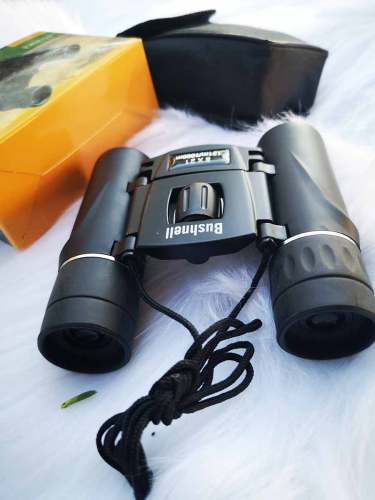 Ống Nhòm Mini Bushnell 8x21 - ☑ Thích hợp : Sử dụng ống kính bk4 rất trong có độ mở rộng - ☑ Tầm quan sát lên đến 1000m - ☑ Cơ chế điều chỉnh linh hoạt cho phép lấy nét nhanh chóng. - ☑ Độ sáng cao lấy sáng trong điều kiện ánh sáng yếu. - ☑ Cơ chế điều chỉnh linh hoạt cho phép lấy nét nhanh chóng. - ☑ Thiết kế gọn gàng, được bọc vỏ cao su chịu lực giúp chống va đập, rơi, độ bền tuyệt đối------------------------------------------------------------------------------------------- Thông Số- ☑ Kích Thước : độ dài …12cm…. Độ rộng…8cm…….. ☑ Độ phóng Đại : 8x21 lần☑ Hãng sản xuất : bushnell------------------------------------------------------------------------------------------Trọn Bộ Sản Phẩm Gồm- ☑ Ống nhòm - ☑ Hộp Đựng - ☑ Giấy Hướng dẩn sử dụng - ☑ Khăn lau - ☑ giấy bảo hành