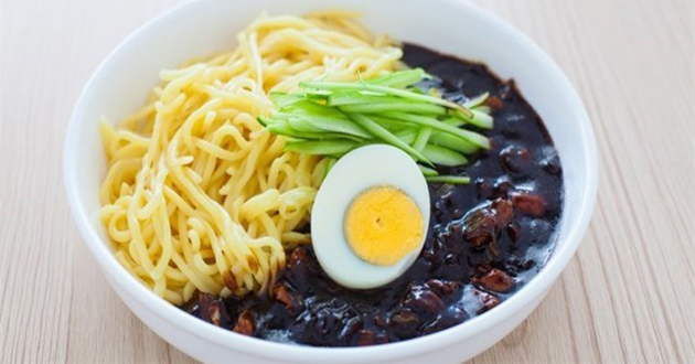SỐT TƯƠNG ĐEN NẤU MÌ JAJANG / CHUNJANG (250G)